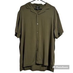 Forever 21 Rayon Short-Sleeve Button Down Shirt Men’s Large in Olive Green Color